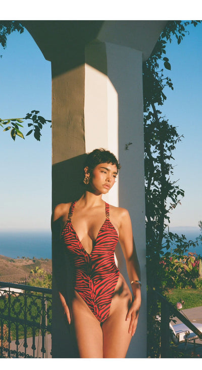KAMRYN LOGO ONE-PIECE - RED ZEBRA